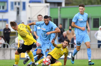 Samir Nouicer échappe à Steve Coelho et Martin François