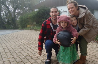 Delphine et sa famille, elle a relevé notre défi en nous apportant un casque