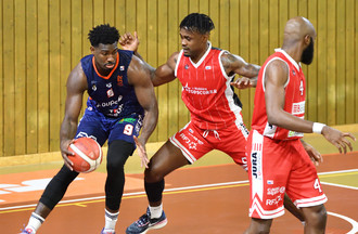 Martins Igbanu, Josh Brown
