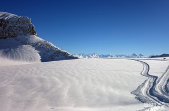 Vue du domaine "Glacier 3000"