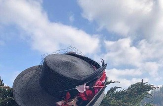 Le fameux chapeau du roman de Réda Bekechi