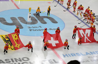 ... l'hymne national a retentit dans les travées de la Tissot Arena
