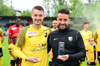 Aux côtés de Martin François, Anthony Sirufo a reçu le trophée de meilleur entraîneur