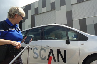 Le défi de Florian, embarquer dans la voiture simulateur de tonneau
