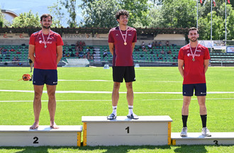 Loukas Rangasamy vainqueur du 100m devant Rémi Gerber et Léo Bringel