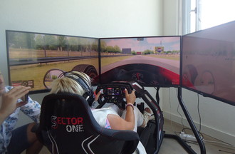 Impressionnant de pilote une ancienne Ferrari