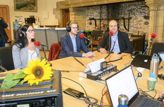 Céline Vara (Les Verts), Baptiste Hurni (PS) et Philippe Bauer (PLR) dans notre Journal de 18h.