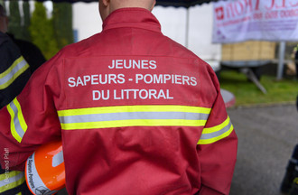  Des bénévoles se sont mobilisés un peu partout dans le canton de Neuchâtel pour le Téléthon. Ici au Landeron. (Photo : Bertrand Pfaff)