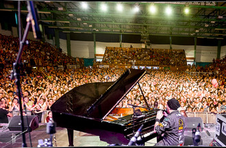 Fête de l'Espoir 2014, Pascal Obispo