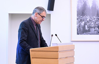 André Henzelin. 