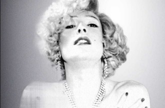 Ted Rota transformé en Marilyn quand il l'incarnait dans ses spectacles
