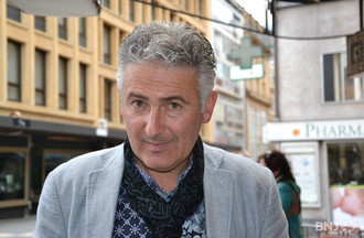 Thomas Facchinetti remplace Françoise Jeanneret au Conseil communal neuchâtelois. 