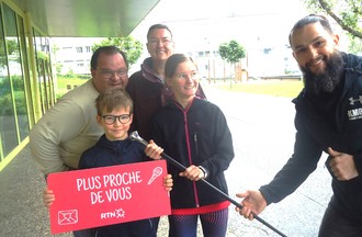 Chloé et sa famille ont relevé notre défi en apportant une canne