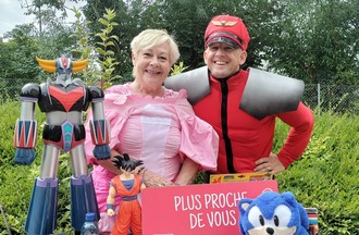 En princesse Peach et Yvan Mr Bison de Street Fighter 2