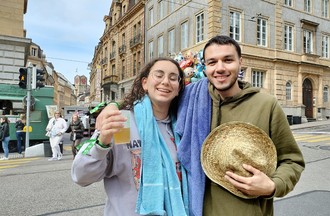 Lina et Nouman venus de Belgique pour la Fête des Vendanges