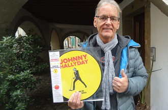 Nils a relevé notre défi en apportant un vinyle de Johnny 