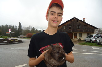 Mickaël qui a relevé le défi en nous apportant un lapin