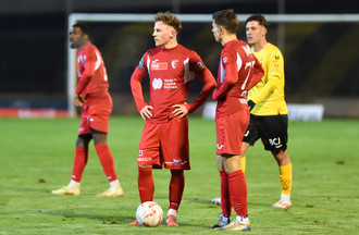 Sébastien Moulin et Omer Dzonlagic au coup franc