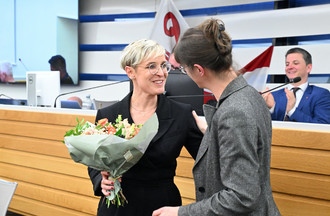 Rosalie Beuret Siess saluée après avoir assuré la présidence du Gouvernement