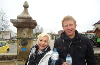 Avec Simon nous devions boire le plus d'eau possible d'une traite, Simon a gagné