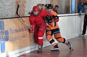 La finale de la Coupe d'Europe U19 d'inline hockey entre Rossemaison et Copenhague