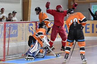 La finale de la Coupe d'Europe U19 d'inline hockey entre Rossemaison et Copenhague