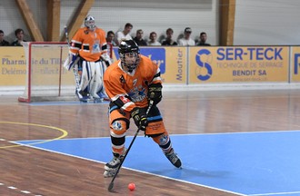 La finale de la Coupe d'Europe U19 d'inline hockey entre Rossemaison et Copenhague