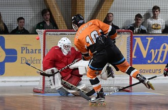 La finale de la Coupe d'Europe U19 d'inline hockey entre Rossemaison et Copenhague