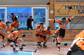 La finale de la Coupe d'Europe U19 d'inline hockey entre Rossemaison et Copenhague