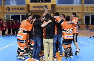 La finale de la Coupe d'Europe U19 d'inline hockey entre Rossemaison et Copenhague