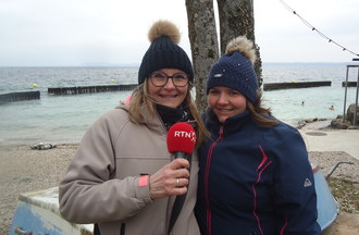 Valérie et Tiffany les gagnantes du jeu sur la natation