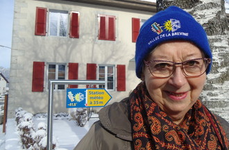 Jeanine qui a relevé le défi avec son joli bonnet 
