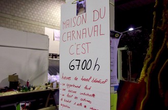 Construction de chars de carnaval