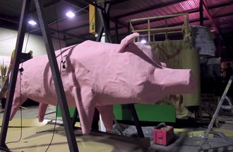 Construction de chars de carnaval