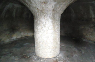  L'intérieur de la cave