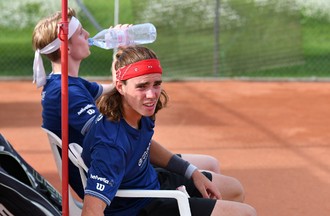 Mirko Martinez (bandeau rouge) et Raul Teichmann