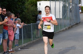 Maxim Vallat s'est montré le plus fort mercredi soir à Rossemaison (photo : Georges Henz)