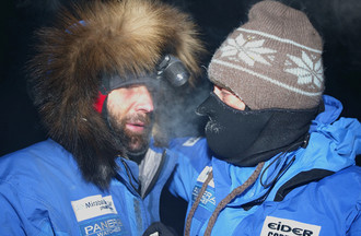Heures dans la nuit polaire par -45°C, à la rencontre de Mike