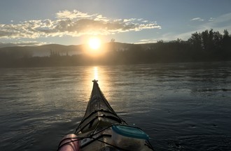 Le soleil de minuit sur le Yukon