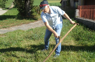 Jean-Claude Perrin un pro de la faux