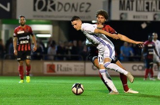 Elbasan Dzeljadini aux prises avec le Strasbourgeois Anthony Caci