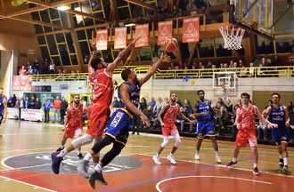 Duel Marlon Kessler - Jaaron Simmons, symbole d'un derby très disputé