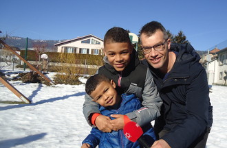 Nicolas Bandelier notre collègue des sports et ses enfants