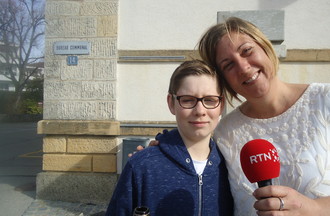 Karine la gagnante du jeu: des paroles une chanson