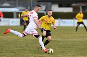 Emir Sinanovic sous les yeux de Jérémy Randaxhe