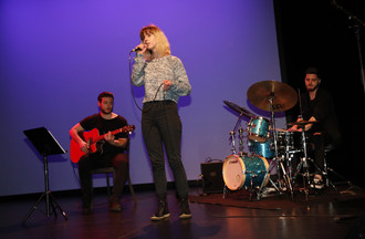 Intermède musical par des étudiants jurassiens (Photo : Roger Meier)