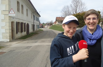 Carole et son fils Lucas, les gagnants du jeu: blind test