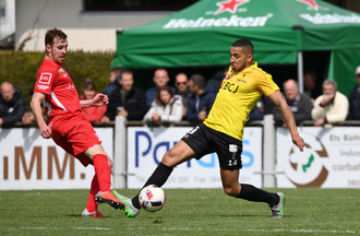 C'est tendu entre Evan Stadelmann et Karim Ghomrani