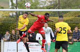 Gros duel entre Mohamed Camara et Karim Ghomrani
