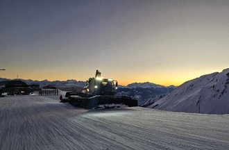 Merci Thibaut pour les photos de ta dameuse